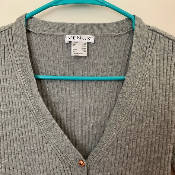 ✨SOLD✨ Venus Ruffle Detail Cardigan - Picture 8 of 13